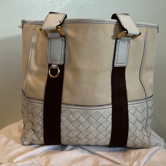 Sazaby Japan tote in cream brown accent straps with gold hardware - Picture 4 of 9